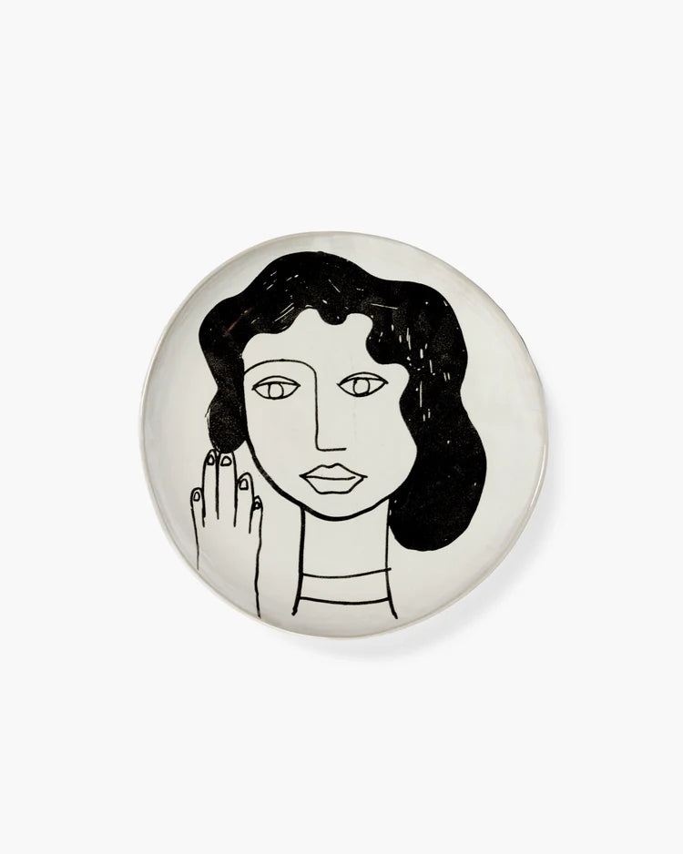 La Mère Plate | Medium