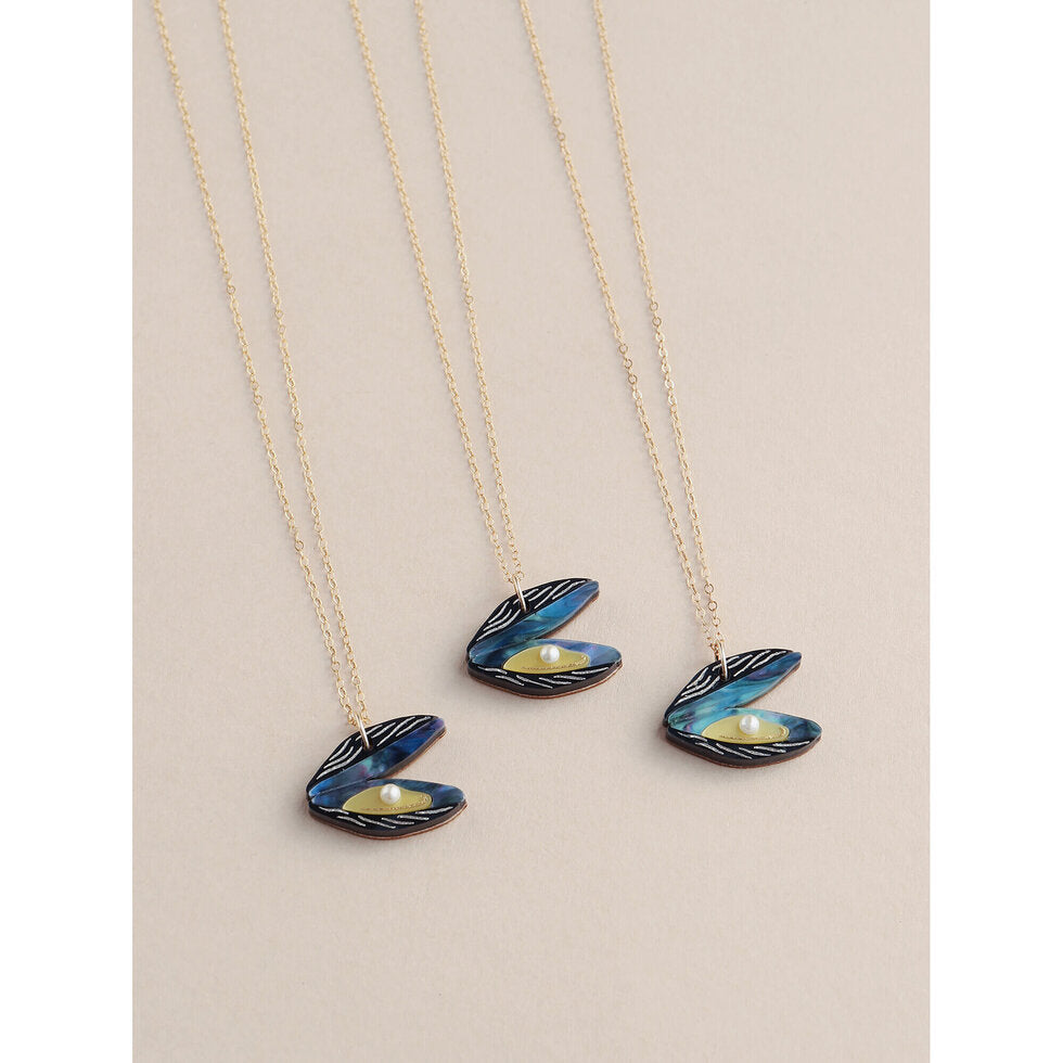 Mussel Necklace