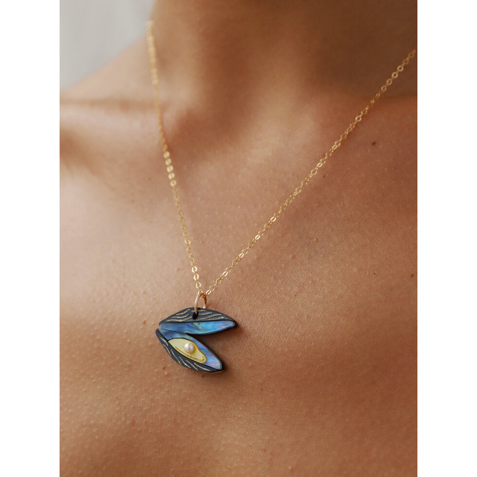 Mussel Necklace