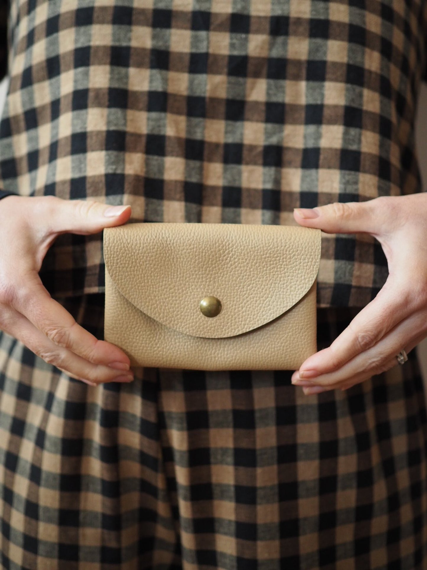 'Penny' Purse in Beige Leather