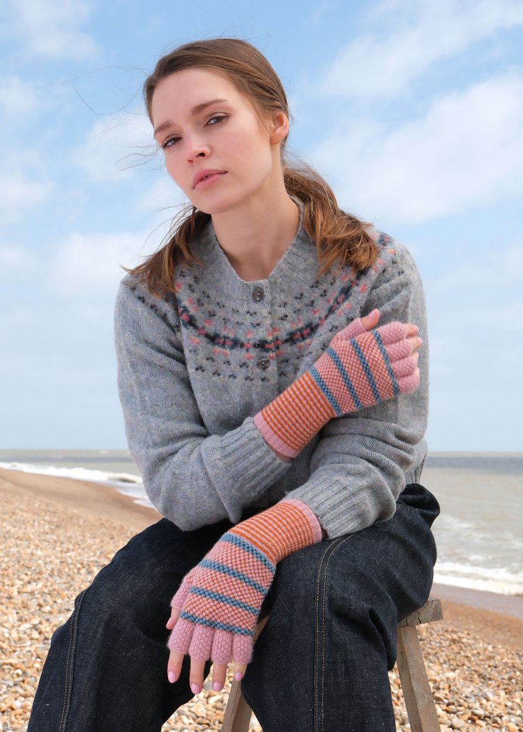 Tuck Stitch Fingerless Gloves in Angel Wing Pink & Grey